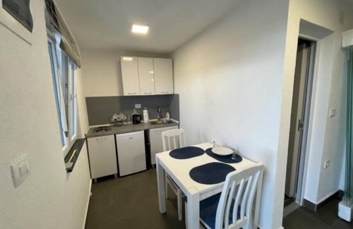 Zgrade Apartment | Apartment Panorama, Quiet Neighborhhod with Exceptional Sunset and Ocean Views