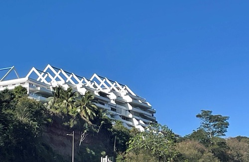 Faaa Apartment | Apartment Papeete-Airport, Parking, wifi, AC,Pool