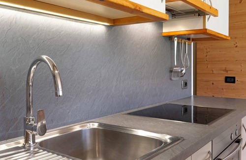 Pedraces Apartment | Apartment 'Paracia App Cir' with Sea View, Shared Garden and Wi-Fi