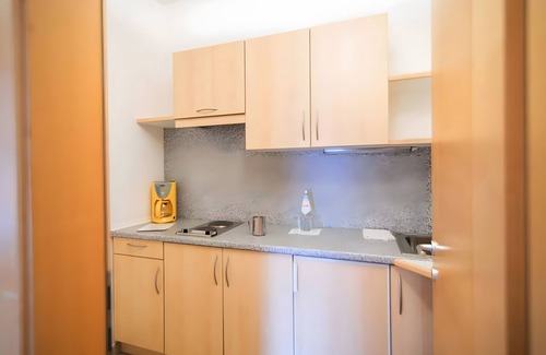 Marlengo Apartment | Apartment 'Pazeider 301' with Mountain View, Wi-Fi and Air Conditioning