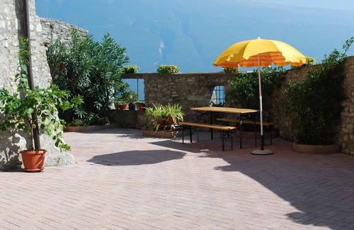 Oldesio Apartment | Apartment permitted in absolute panoramic position, 5 km from Lake Garda, Pets