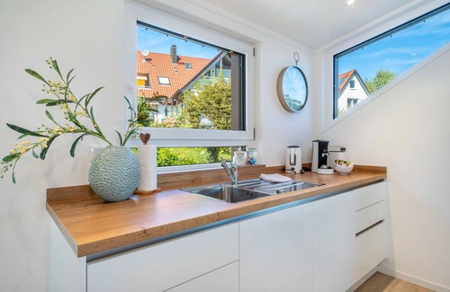 Steig Apartment | Apartment 'Pfänderblick' with Mountain View, Private Terrace and Wi-Fi