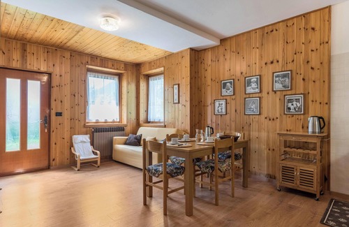 Pinzolo Apartment | 'Apartment Pinzolo Dolomiti Ovest' with Mountain View, Garden & Wi-Fi