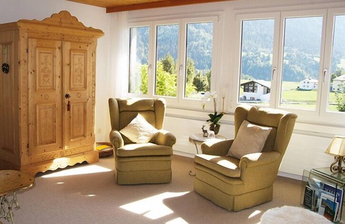 Sagogn Apartment | Apartment Piz Mundaun, 83qm, 2 Schlafzimmer, max. 4 Personen