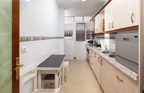 La Cala del Moral Apartment | Apartment 'Playa Costa del Sol' with Wi-Fi and Air Conditioning