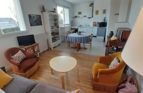 Etel Apartment | Apartment playita M&Y. Cosy, 3-minute walk from port and ria d'Etel.