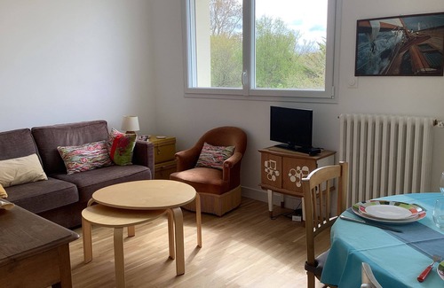 Etel Apartment | Apartment playita M&Y. Cosy, 3-minute walk from port and ria d'Etel.