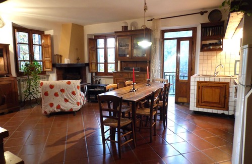 Bagni di Lucca Apartment | Apartment Poesia 2 bedrooms/pool and garden in Bagni di Lucca