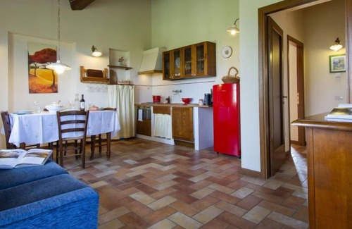 Stabbia Apartment | Apartment Primula in Cerreto Guidi - 4 persons, 2 bedrooms