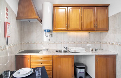 Sao Bras de Alportel Apartment | Apartment 'Casa Da Vila Nº4' with Wi-Fi and Air Conditioning
