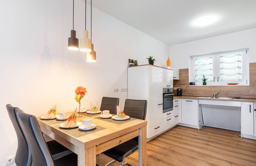 Leutesdorf Apartment | Apartment 'Punkt15' with Private Terrace, Private Garden and Wi-Fi