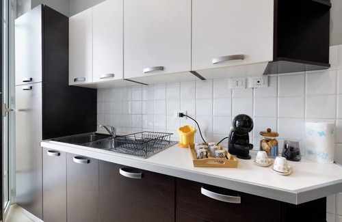 Loano Apartment | Apartment 'PUNTODIVISTA' with Sea View, Wi-Fi and Air Conditioning