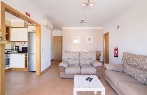 Conceicao e Cabanas de Tavira Apartment | Apartment 'Quinta Gomeira 69' with Shared Pool, Shared Garden and Air Conditioning