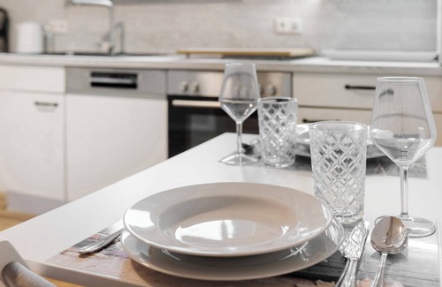 Schaprode Apartment | Apartment 'Rügenferienhaus Gartenwohnung' with Shared Terrace and Wi-Fi
