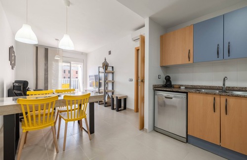Sant Jaume d'Enveja Apartment | Apartment 'Real Dreams' with Shared Pool, Wi-Fi and Air Conditioning