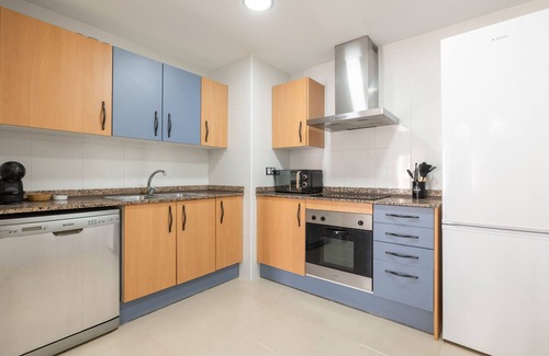 Sant Jaume d'Enveja Apartment | Apartment 'Real Dreams' with Shared Pool, Wi-Fi and Air Conditioning