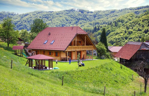 Lasko Apartment | Apartment Red on the farm Pirc