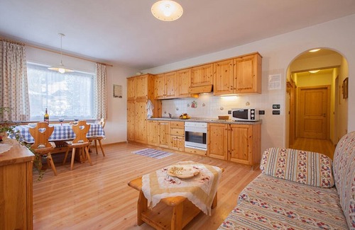 Pera Apartment | Apartment "Residence Cristina Trilocale" With Mountain View, Garden and Balcony