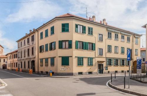 Rovellasca Apartment | Apartment Residenza Elisa by Interhome