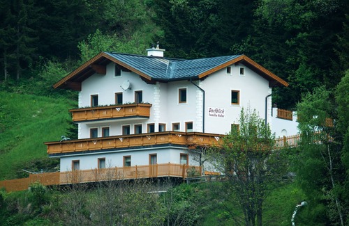 Filzmoos Apartment | Apartment right on the ski slope with two separate bathrooms