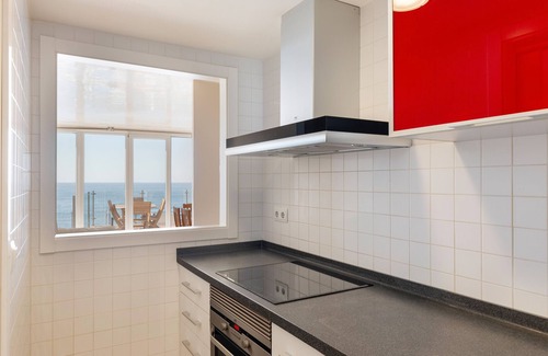 Cala Reona Apartment | Apartment 'Rocamar' with Sea View, Wi-Fi and Air Conditioning