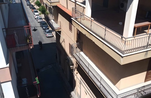 Bagheria Apartment | Apartment 'Rosalbita' with Balcony and Air Conditioning
