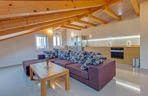 Nerezine Apartment | Apartment ROSE with large heated pool 50m2 and sea view