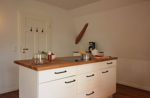 Holzdorf Condo | Apartment Rosewood