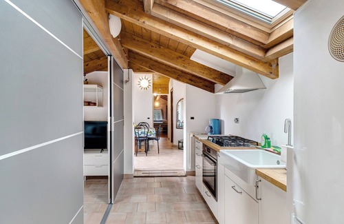 Garlenda Apartment | Apartment Rosmarino with Mountain View, Garden, Shared Pool and Wi-Fi