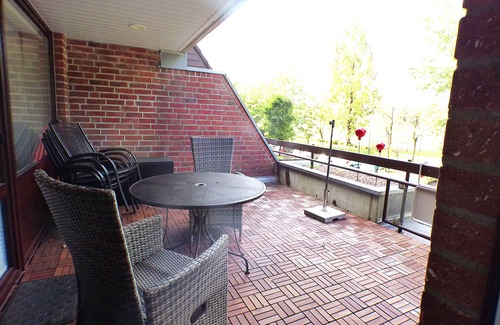 Bad Zwischenahn Apartment | Apartment 'Rot-weiss' with Private Terrace and Wi-Fi