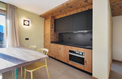 Mazzo di Valtellina Apartment | Apartment 'Sulif' with Mountain View and Wi-Fi