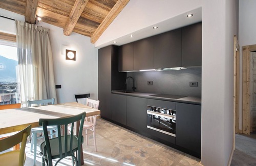 Mazzo di Valtellina Apartment | Apartment 'Samatè' with Mountain View, Private Terrace and Wi-Fi