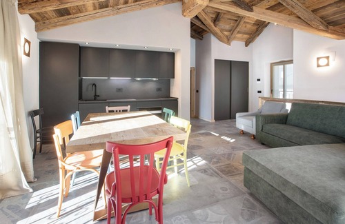 Mazzo di Valtellina Apartment | Apartment 'Samatè' with Mountain View, Private Terrace and Wi-Fi