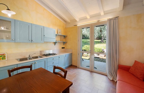 Soiano del Lago Apartment | Apartment 'Salvia' with Private Pool, Wi-Fi and Air Conditioning
