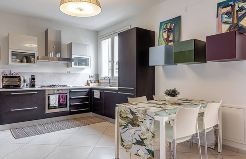 Empoli Apartment | Apartment 'Salvia , Empoli' with Balcony and Wi-Fi