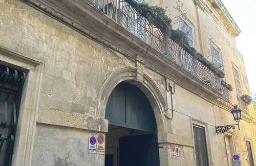 Lecce Historic Center Apartment | Apartment 'San Leonardo Apartments - Suite' with Wi-Fi