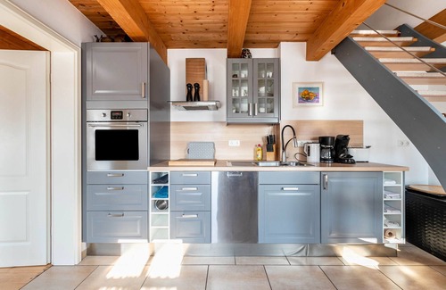 Welt Apartment | Apartment 'Sannes' with Private Terrace and Shared Garden