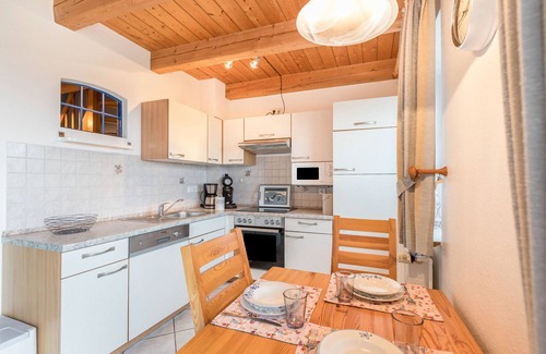 Westerhever Apartment | Apartment "Schäferhof Dircks 4" with Garden & Wi-Fi