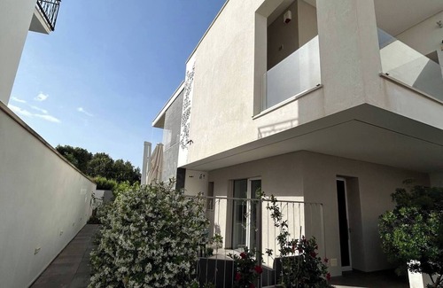 Santa Caterina Apartment | Apartment 'Scirocco' with Private Terrace, Wi-Fi and Air Conditioning