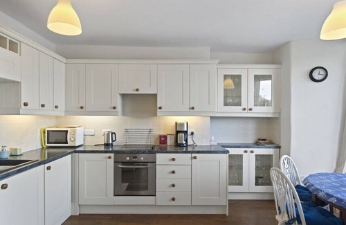 Polruan Apartment | Apartment, Sea Views & Terrace on Waters Edge