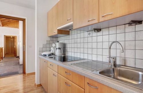 Sankt Josef Am See Apartment | Apartment 'Seaberhof 7' with Lake View, Shared Pool and Wi-Fi