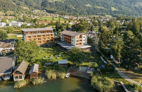 Bodensdorf Apartment | Apartment Seenuss, breakfast - Hotel SeeRose