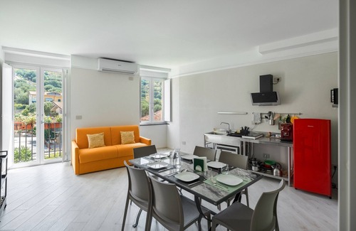 Ascea Apartment | Apartment 'Senofane' with Wi-Fi and Air Conditioning