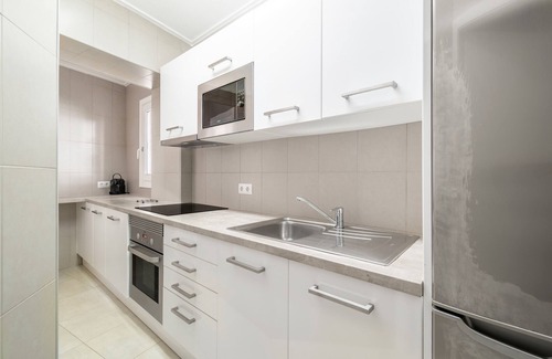 Cala Bona Apartment | Apartment 'Ses Roques' with Sea View, Wi-Fi and Air Conditioning
