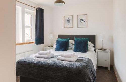 Cellardyke Apartment | Apartment - Sleeps 4 Pet friendly & Free parking