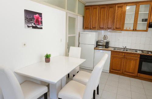 Bili brig Apartment | Apartment SoleMare - 150m Beach