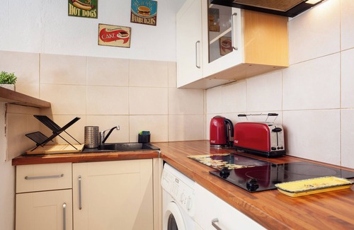 Cassis Apartment | Apartment 'Somptueux Avec Jardin' with Sea View, Wi-Fi and Air Conditioning