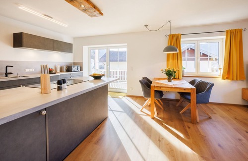 Sankt Valentin Apartment | Apartment Sonnenplatzl 89sqm, balcony, 2 bedrooms, living room, kitchenette