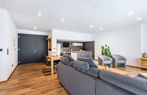 Ortsmitte Apartment | Apartment 'Sophie Stecker' with Mountain View, Private Terrace and Wi-Fi