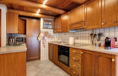 Morgex Apartment | Apartment 'Sopra' with Balcony and Wi-Fi